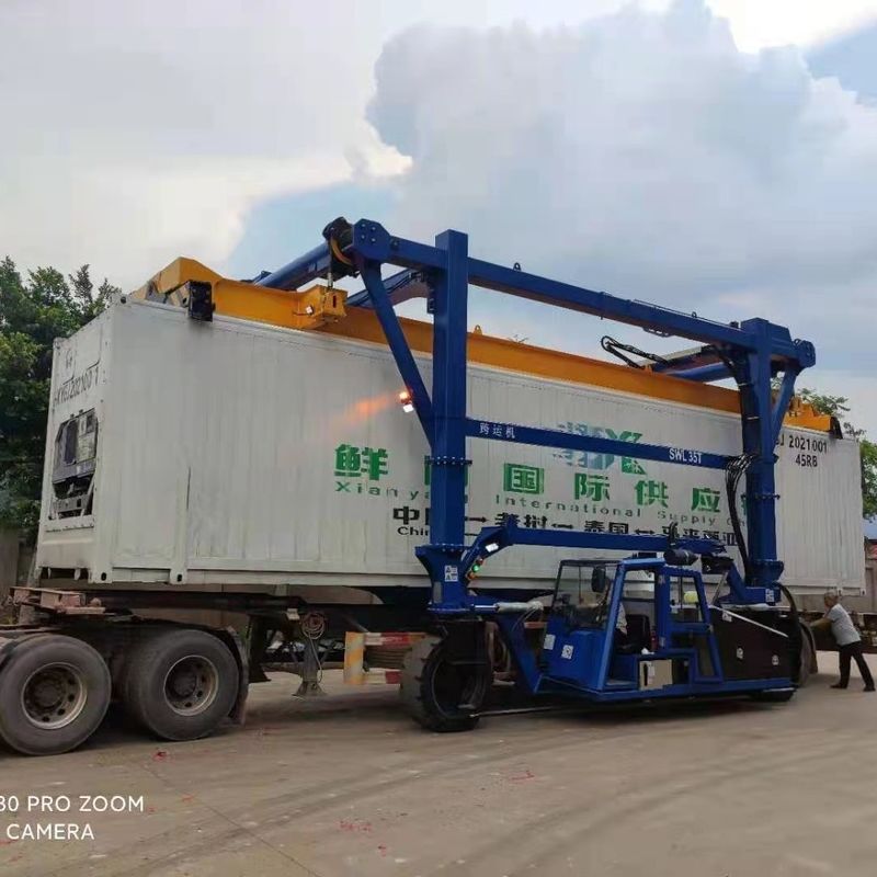 Industriels adaptés aux besoins du client écartent les jambes la grue 7km/h de transporteur pour de basses usines de porte